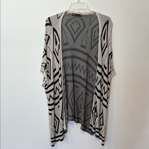 Zara Black and Beige Knit Cardigan - Picture 1 of 5